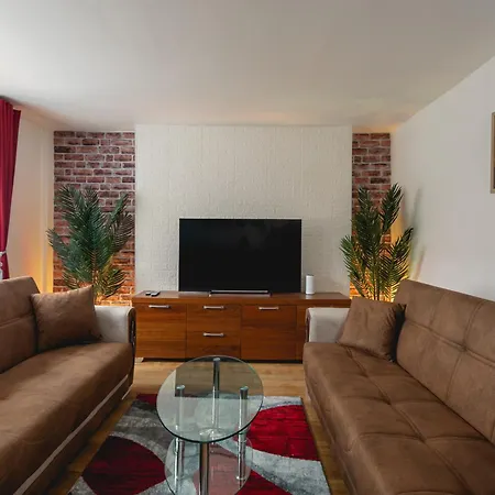 Spacious Apt With Garden In Central London